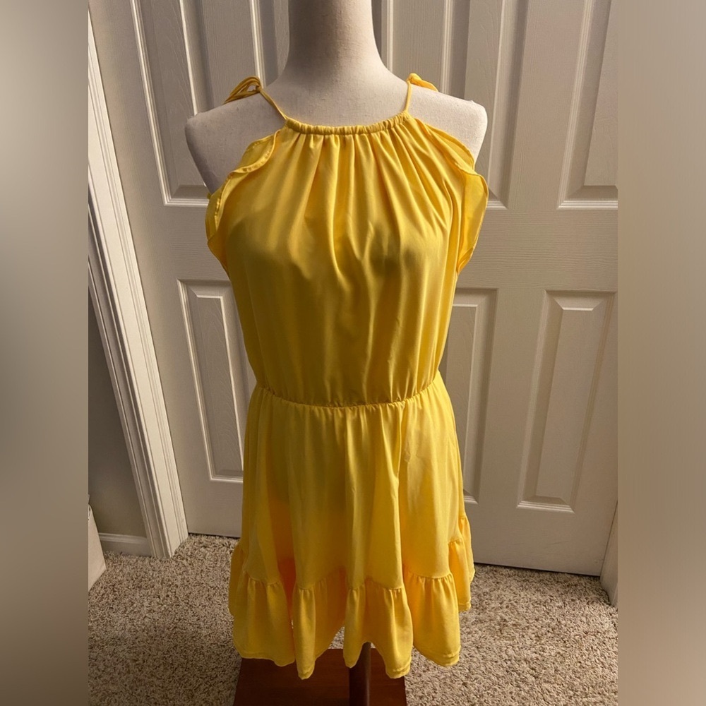 Bebe Ruffle Halter Dress Size 4
